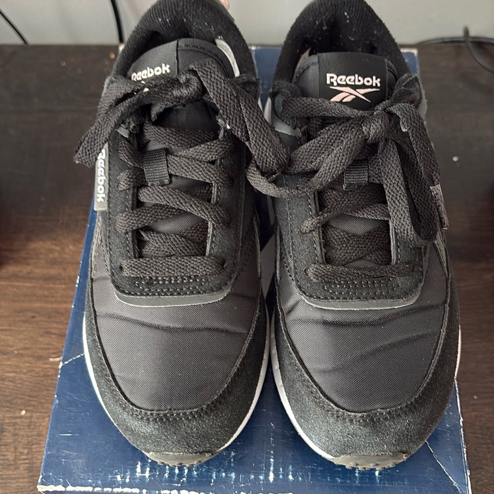 Girls Reebok size 1
